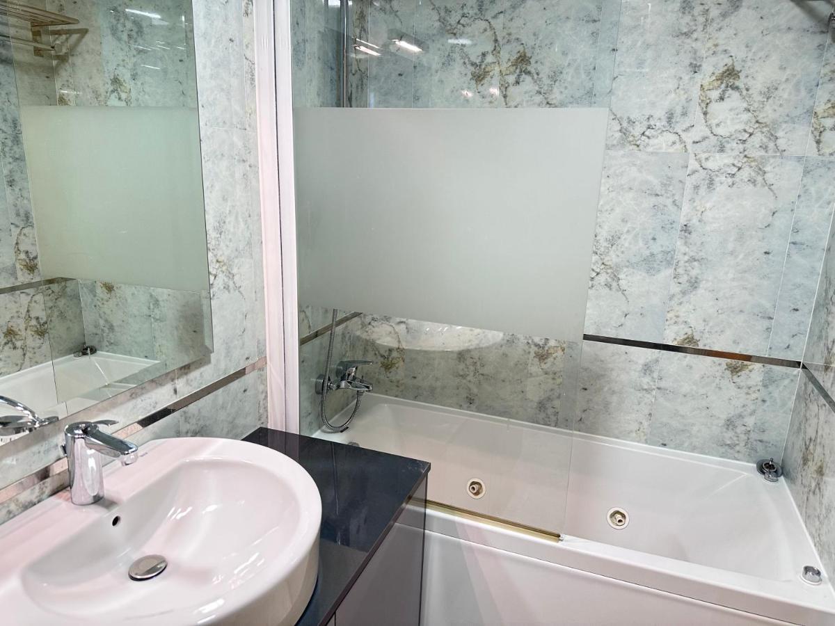 Apartamento Gran Via - Parking Gratis Salamanca Exterior foto